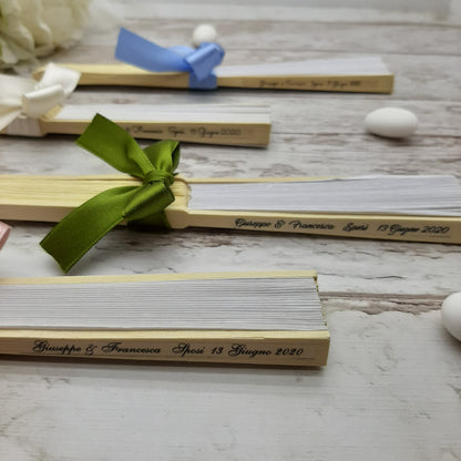 Ventaglio in Legno di Bambù e Carta con Nomi e Fiocco